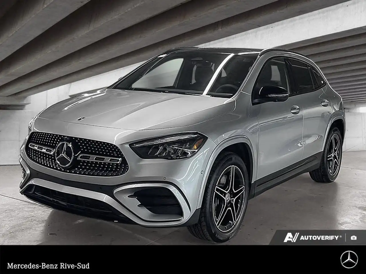 Mercedes-Benz GLA снимка Mercedes-Benz GLA