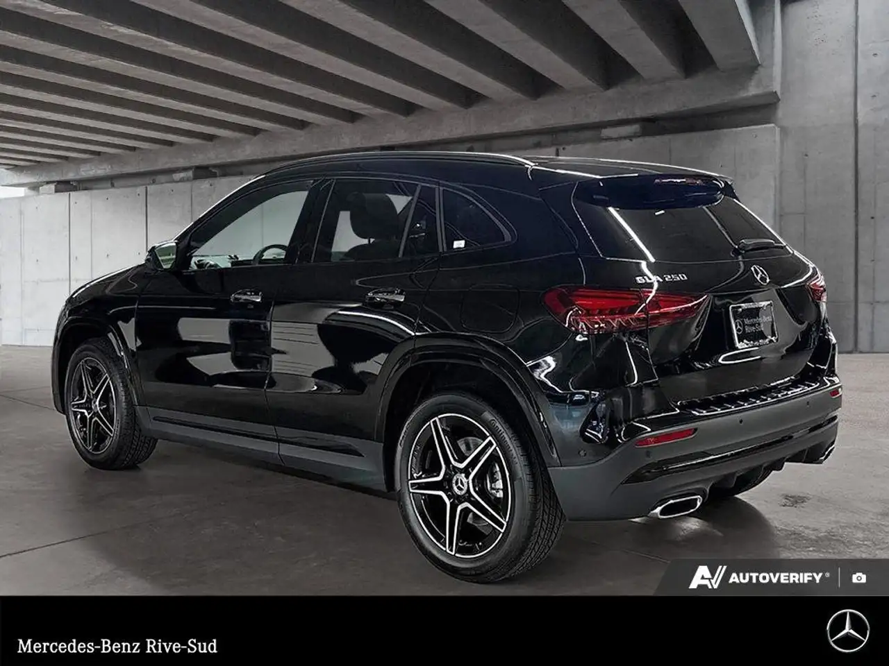 Mercedes-Benz GLA photo Mercedes-Benz GLA