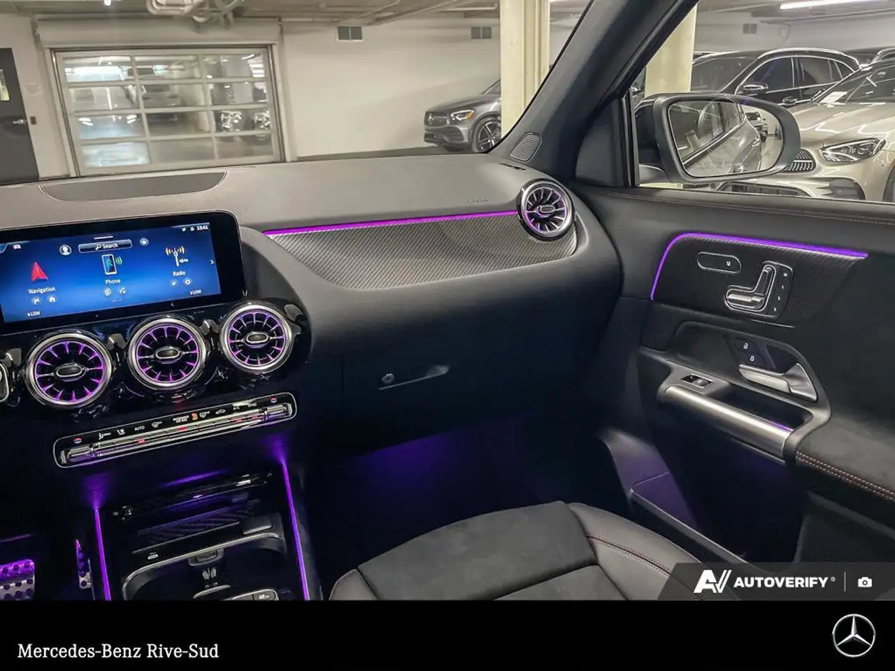 Mercedes-Benz GLA снимка Mercedes-Benz GLA