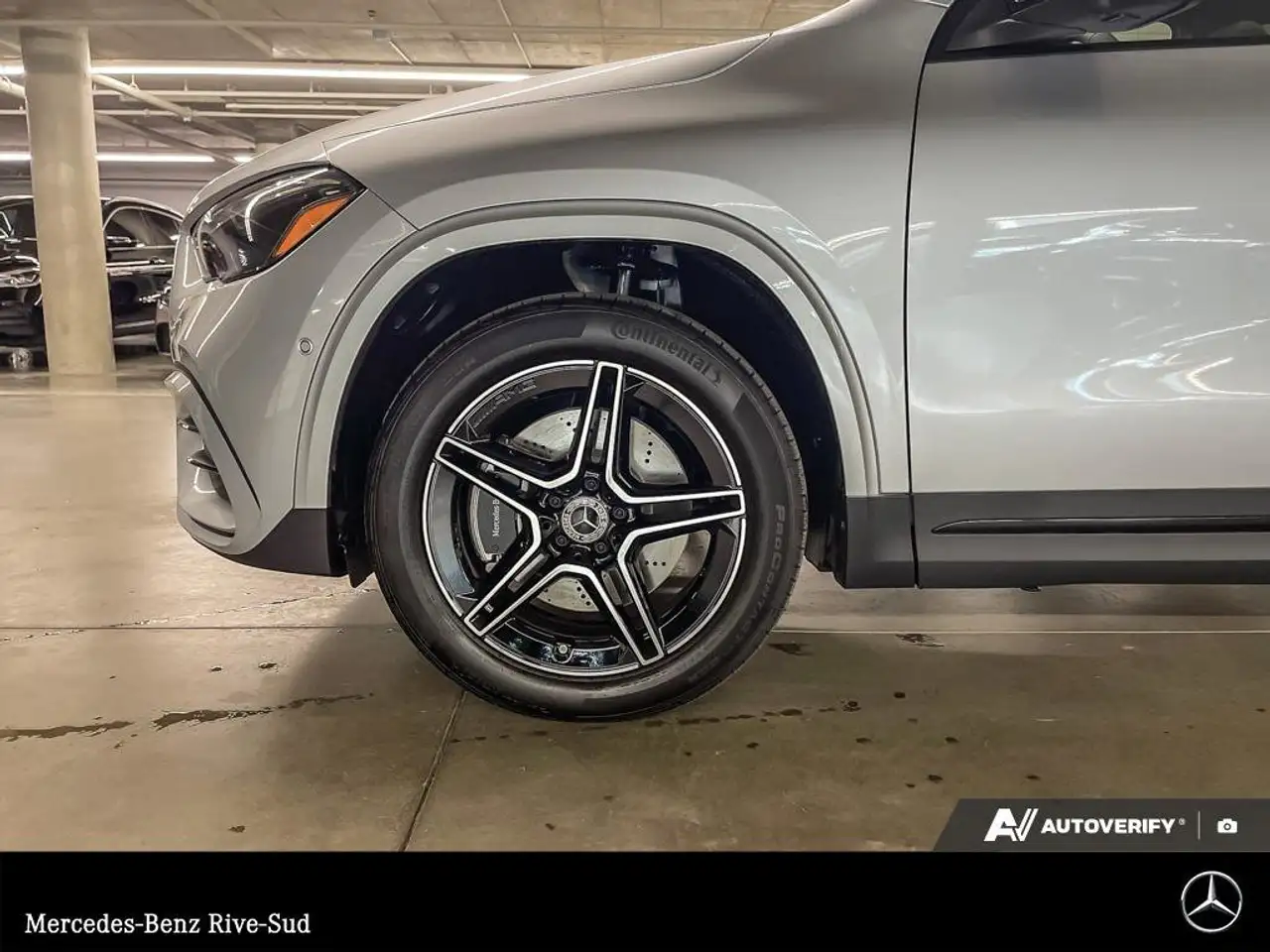 Mercedes-Benz GLA снимка Mercedes-Benz GLA