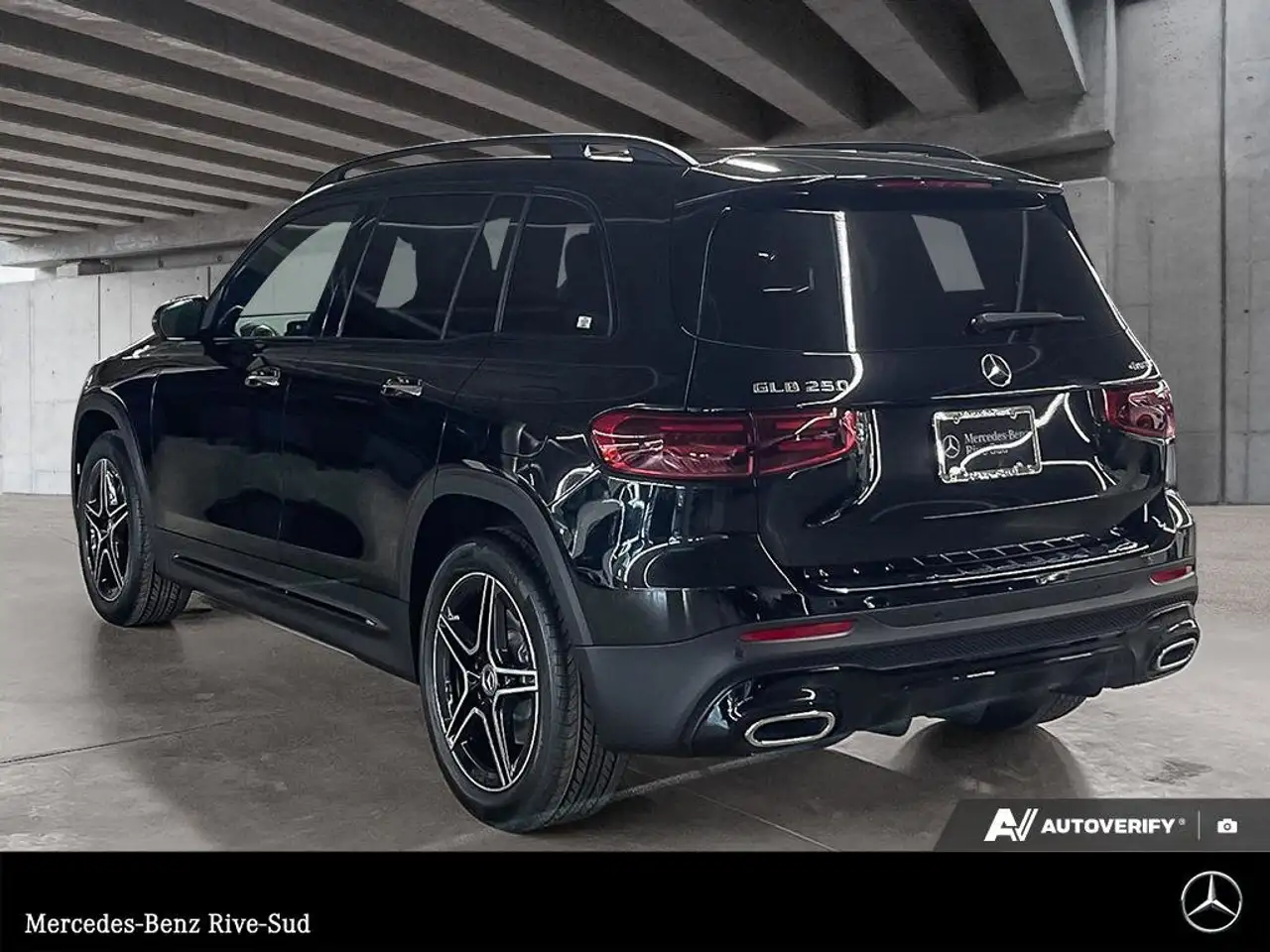 Mercedes-Benz GLB снимка Mercedes-Benz GLB