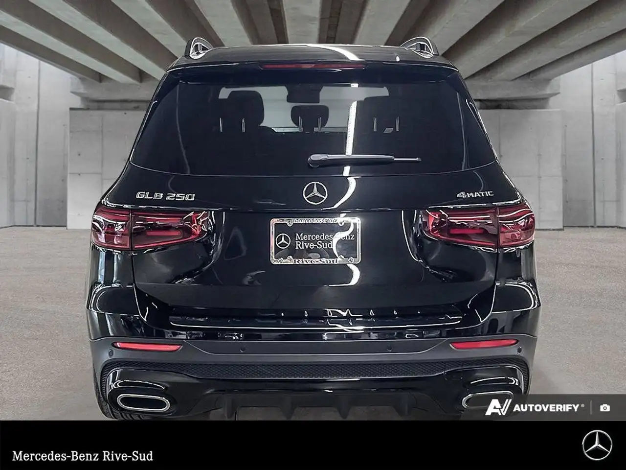 Mercedes-Benz GLB снимка Mercedes-Benz GLB