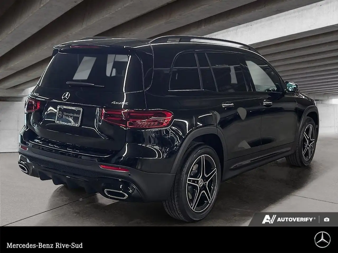 Mercedes-Benz GLB снимка Mercedes-Benz GLB