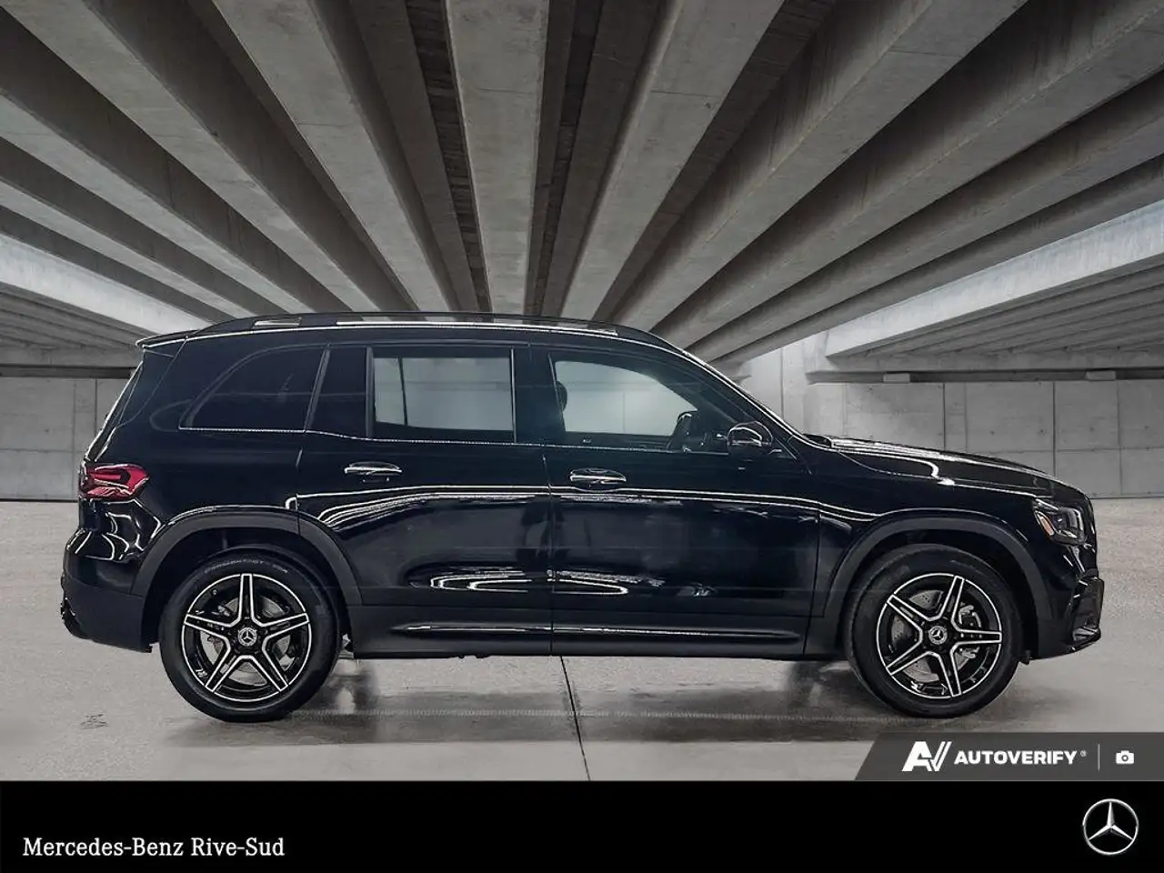 Mercedes-Benz GLB снимка Mercedes-Benz GLB
