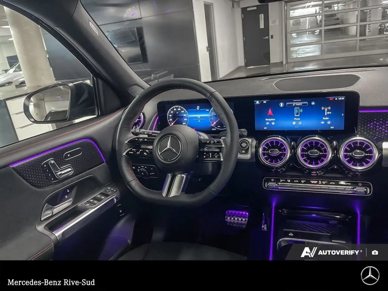 Mercedes-Benz GLB снимка Mercedes-Benz GLB