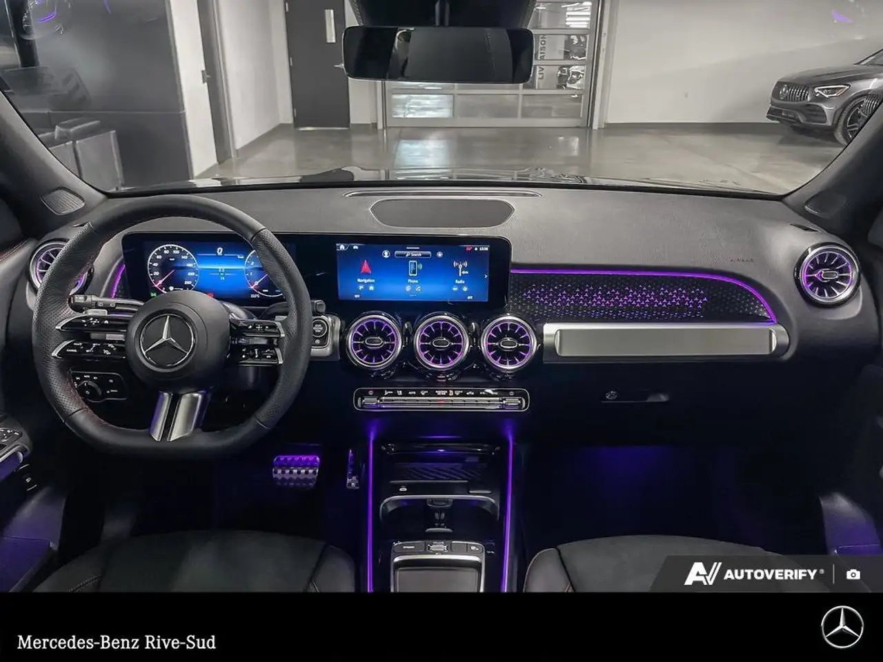 Mercedes-Benz GLB снимка Mercedes-Benz GLB
