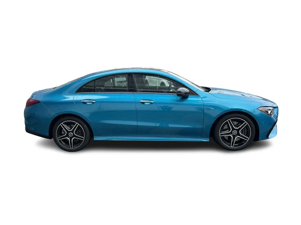 Mercedes-Benz CLA снимка Mercedes-Benz CLA