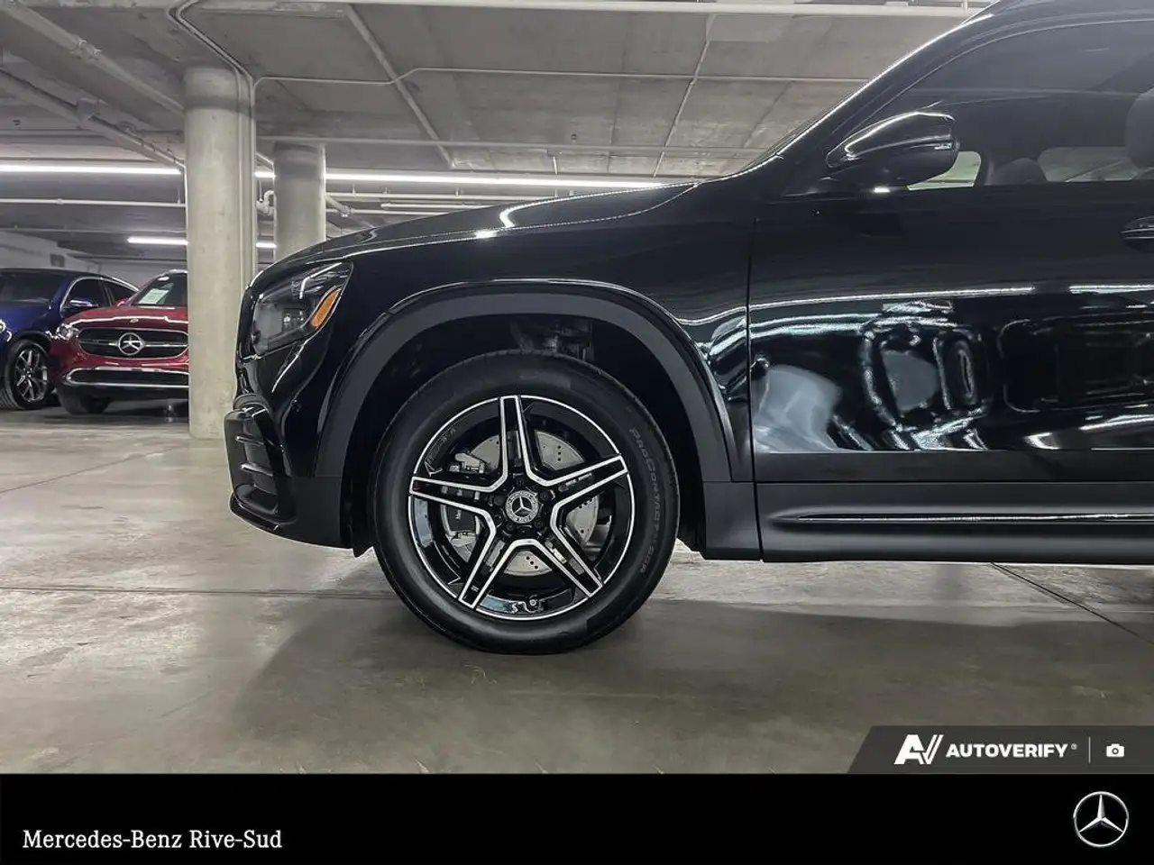 Mercedes-Benz GLB снимка Mercedes-Benz GLB