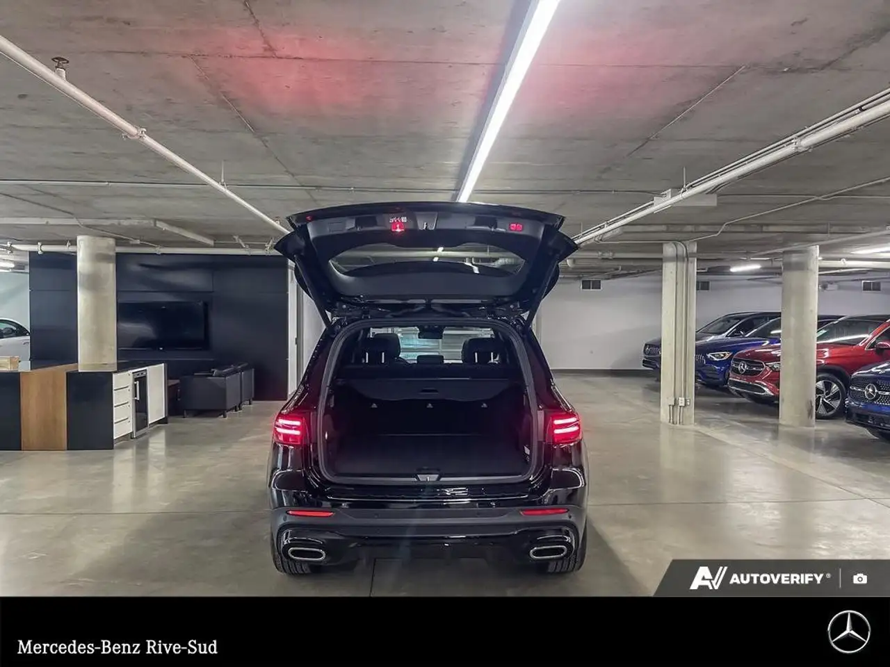 Mercedes-Benz GLB снимка Mercedes-Benz GLB