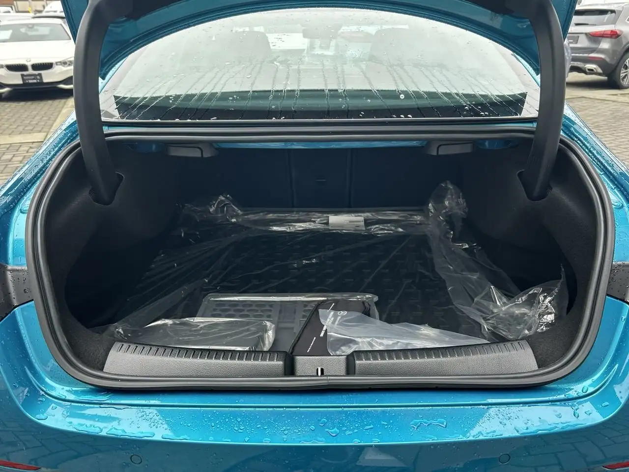 Mercedes-Benz CLA снимка Mercedes-Benz CLA