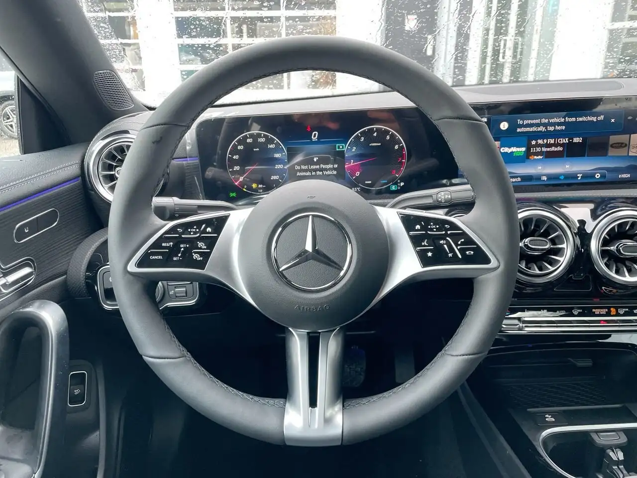Mercedes-Benz CLA снимка Mercedes-Benz CLA