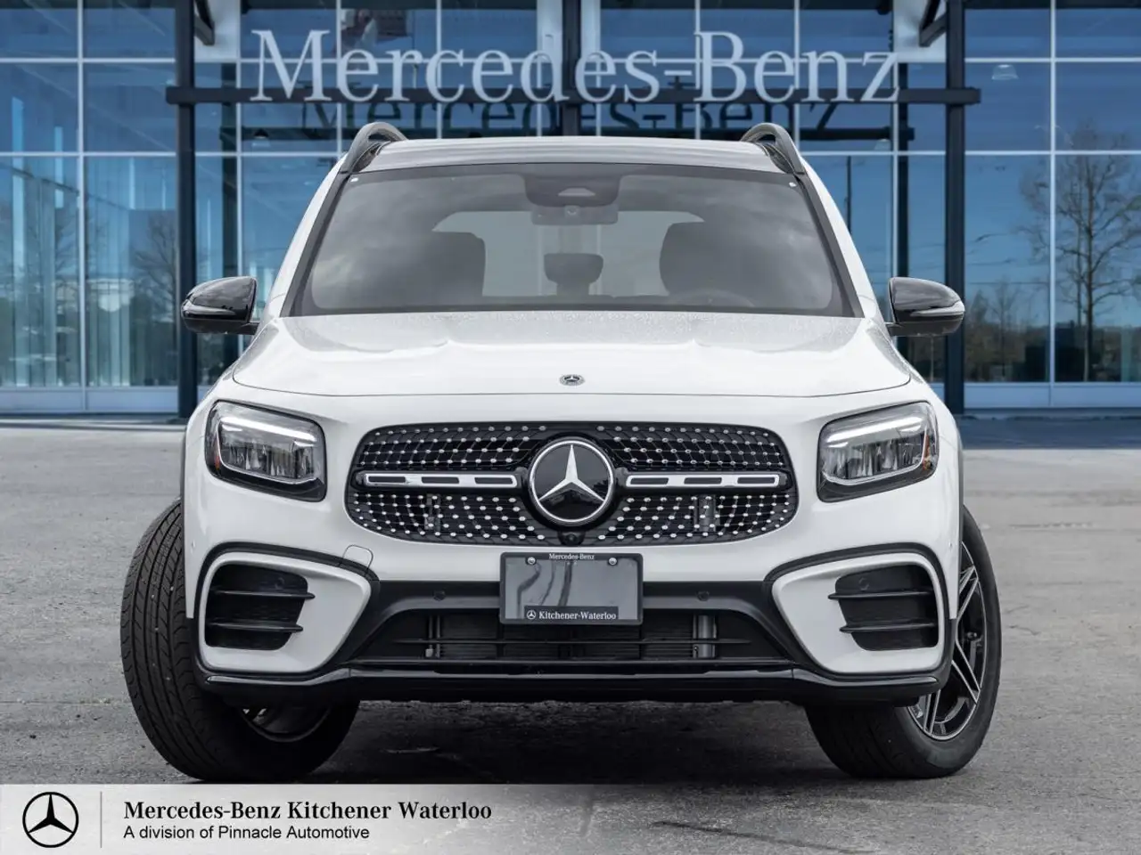 Mercedes-Benz GLB снимка Mercedes-Benz GLB