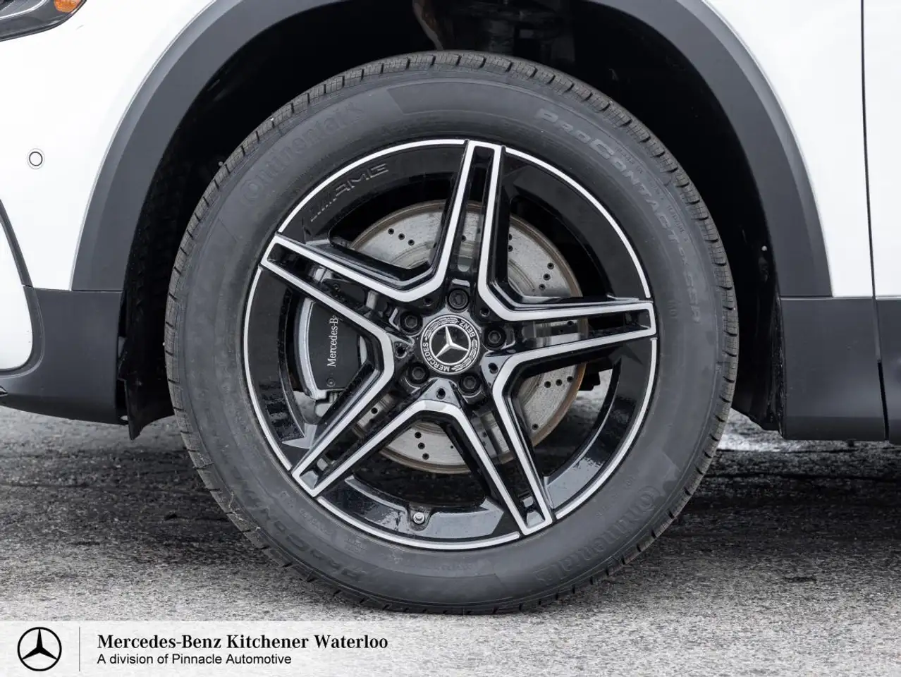 Mercedes-Benz GLB снимка Mercedes-Benz GLB