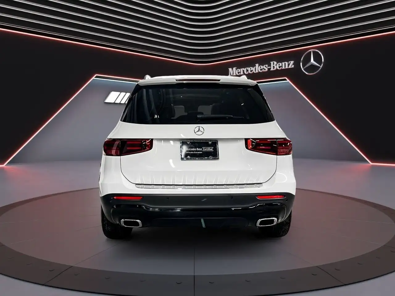 Mercedes-Benz GLB снимка Mercedes-Benz GLB