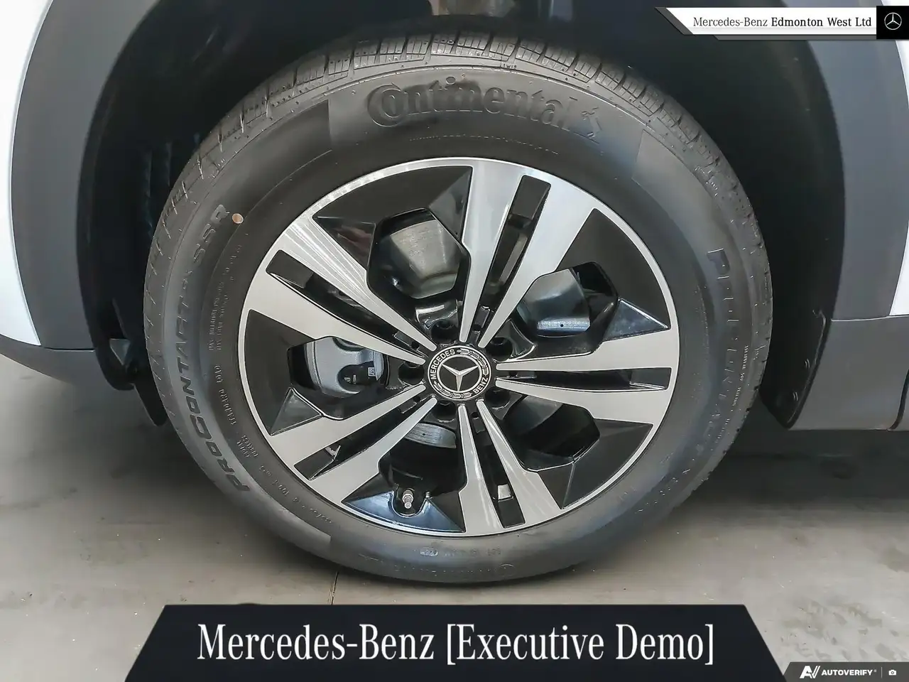 Mercedes-Benz GLB снимка Mercedes-Benz GLB