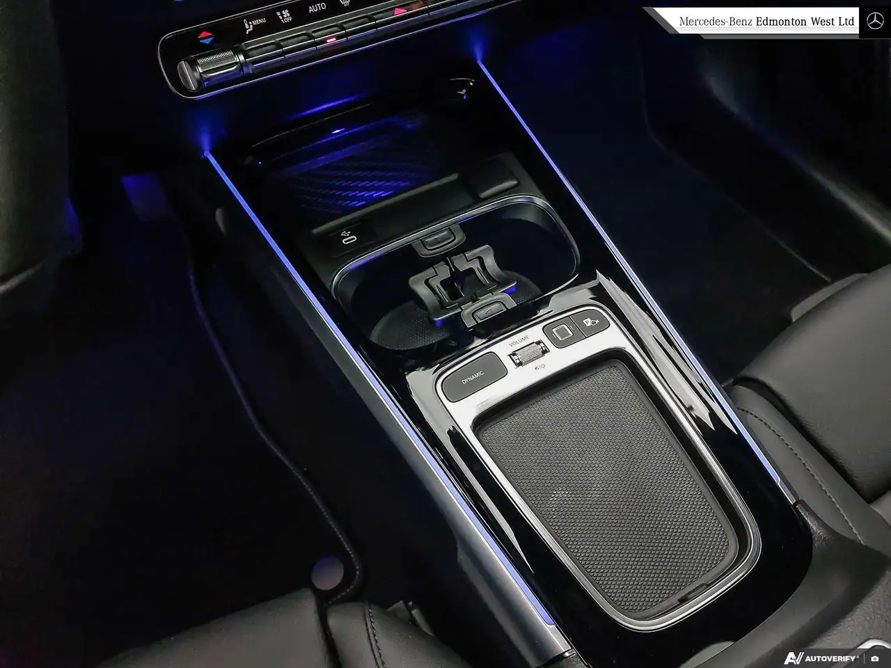 Mercedes-Benz GLB снимка Mercedes-Benz GLB