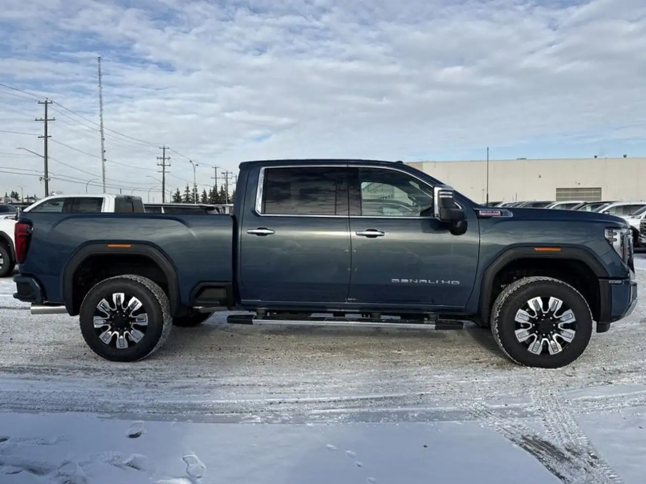 GMC Sierra 3500HD снимка GMC Sierra 3500HD