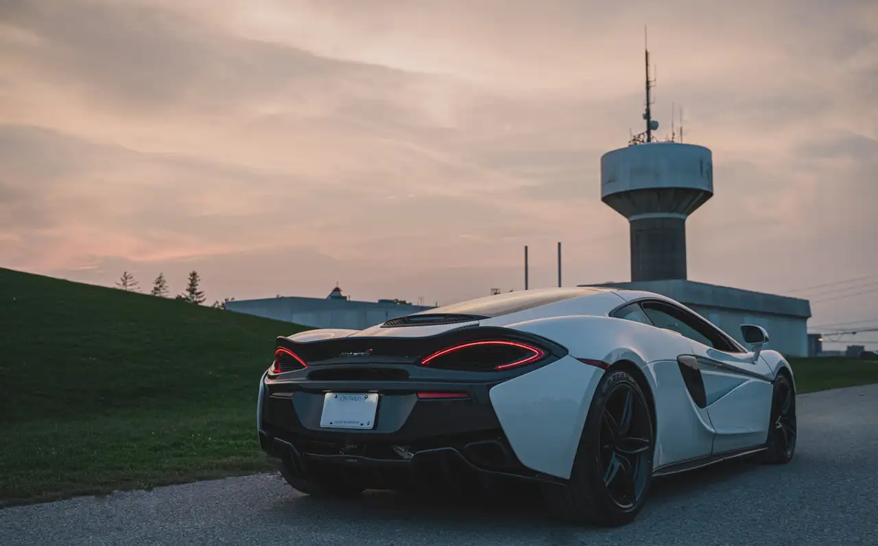 McLaren 570GT снимка McLaren 570GT