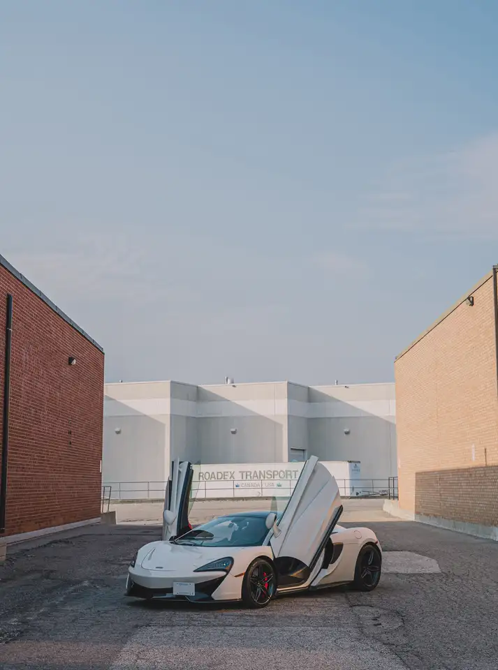 McLaren 570GT снимка McLaren 570GT
