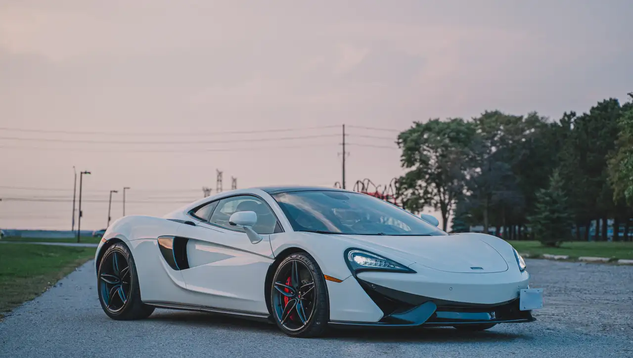 McLaren 570GT снимка McLaren 570GT