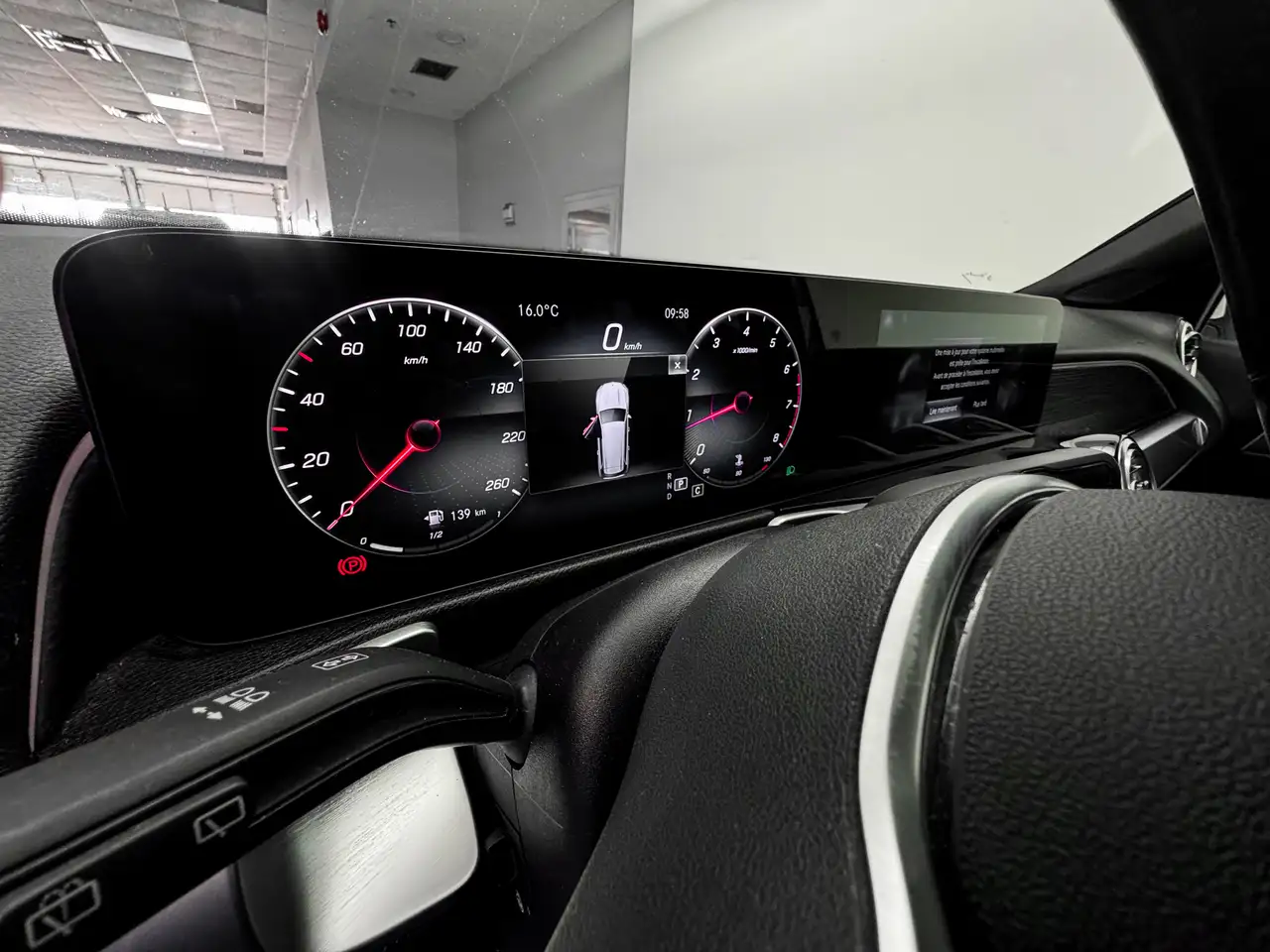 Mercedes-Benz GLB снимка Mercedes-Benz GLB