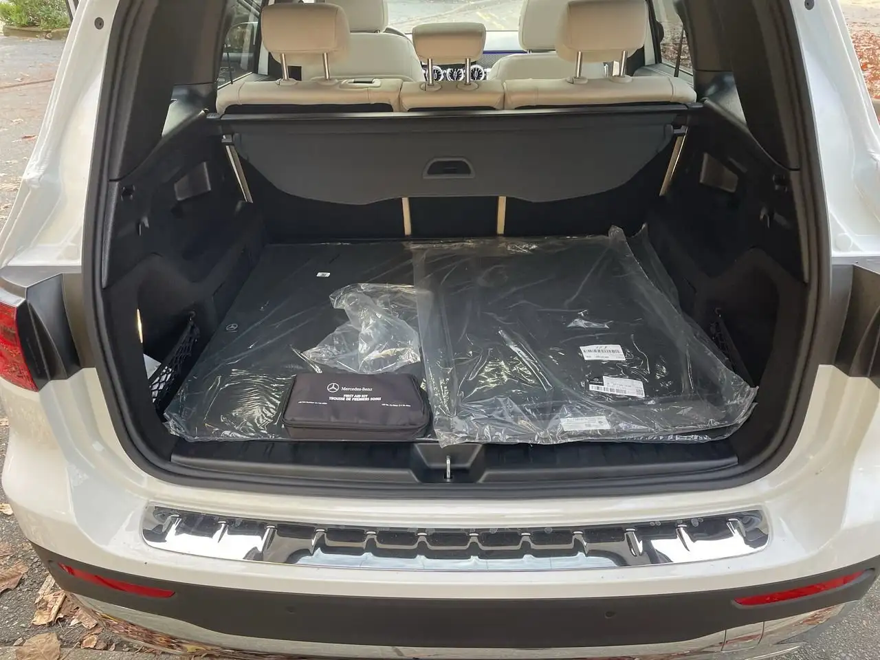 Mercedes-Benz GLB снимка Mercedes-Benz GLB