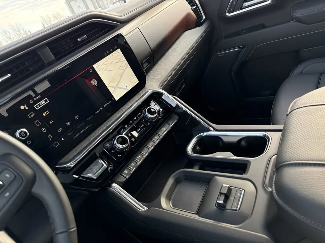 GMC Sierra 3500HD снимка GMC Sierra 3500HD