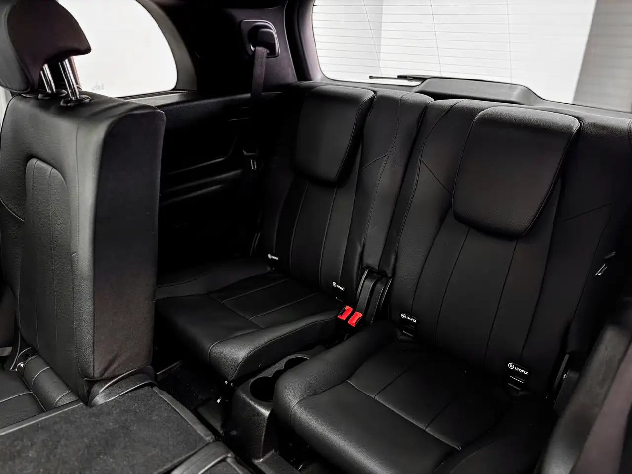 Mercedes-Benz GLB снимка Mercedes-Benz GLB