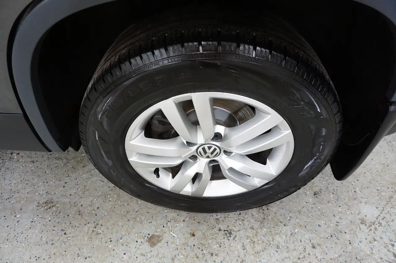 Volkswagen Tiguan снимка Volkswagen Tiguan