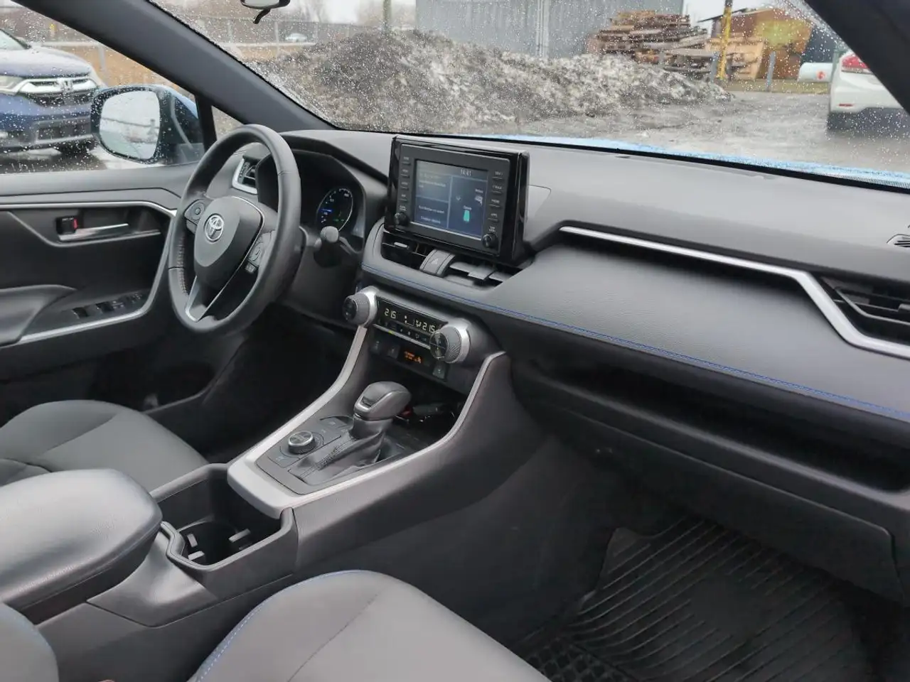 Toyota RAV 4 снимка Toyota RAV 4