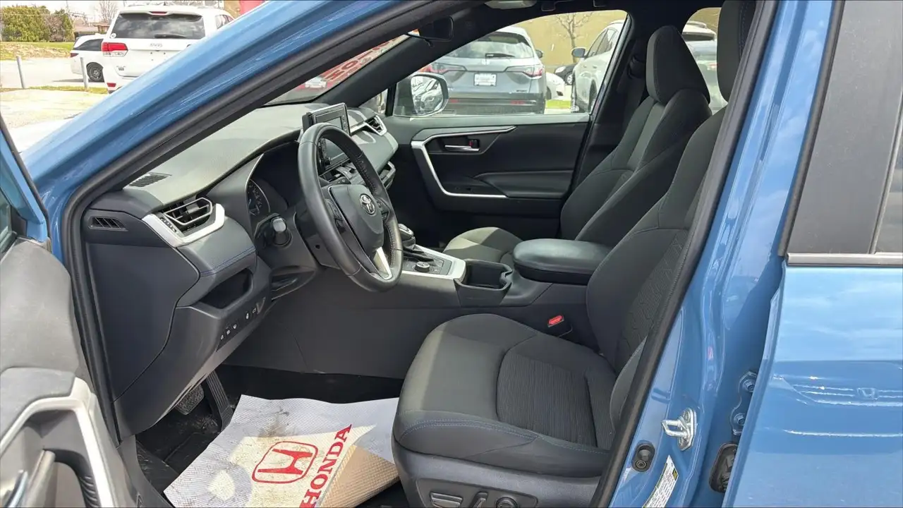 Toyota RAV 4 снимка Toyota RAV 4