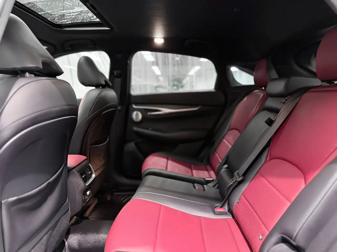 Infiniti QX55 fotografie Infiniti QX55