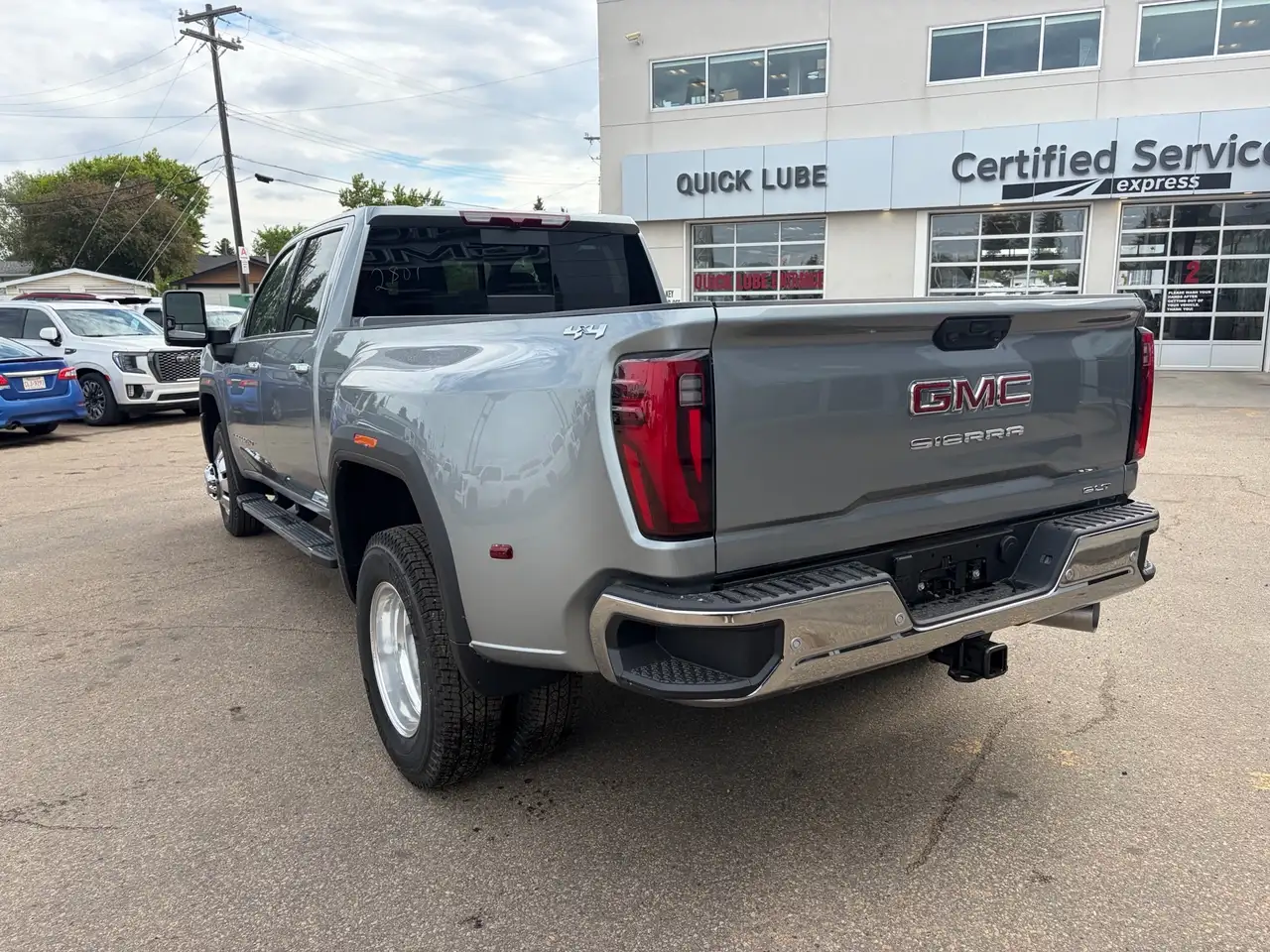 GMC Sierra 3500HD снимка GMC Sierra 3500HD