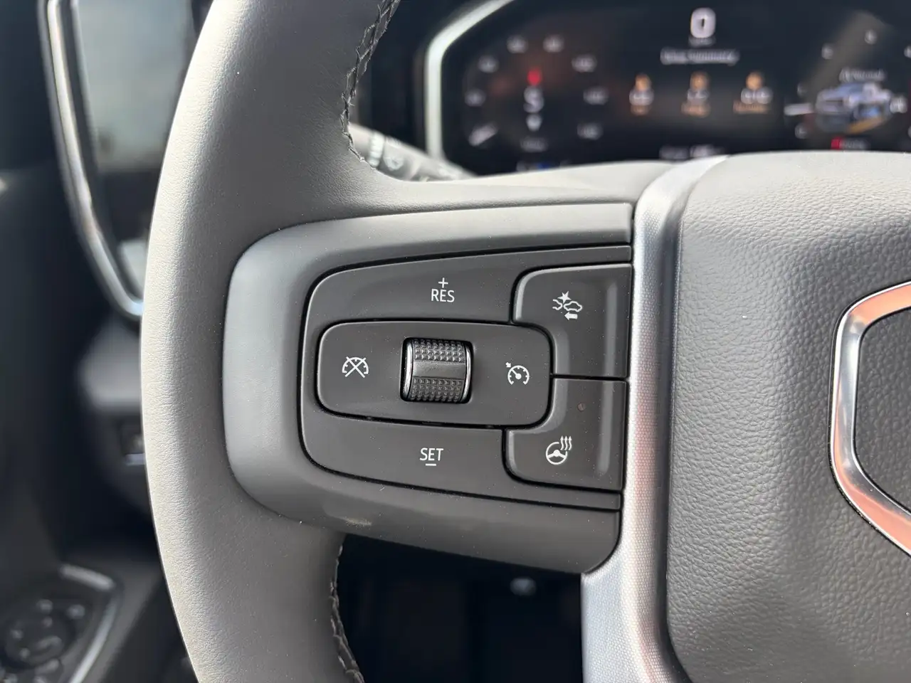 GMC Sierra 3500HD снимка GMC Sierra 3500HD