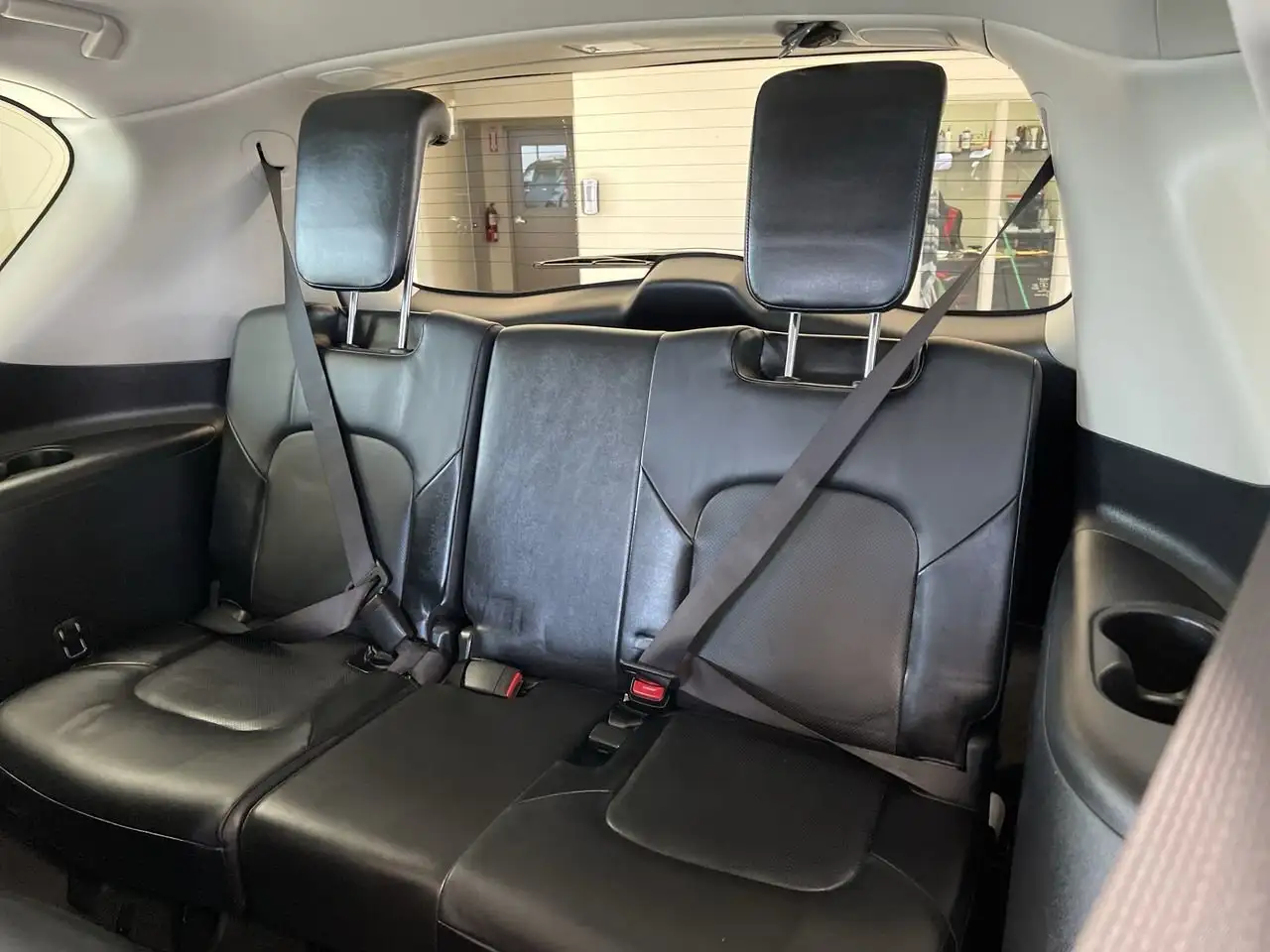 Infiniti QX80 снимка Infiniti QX80