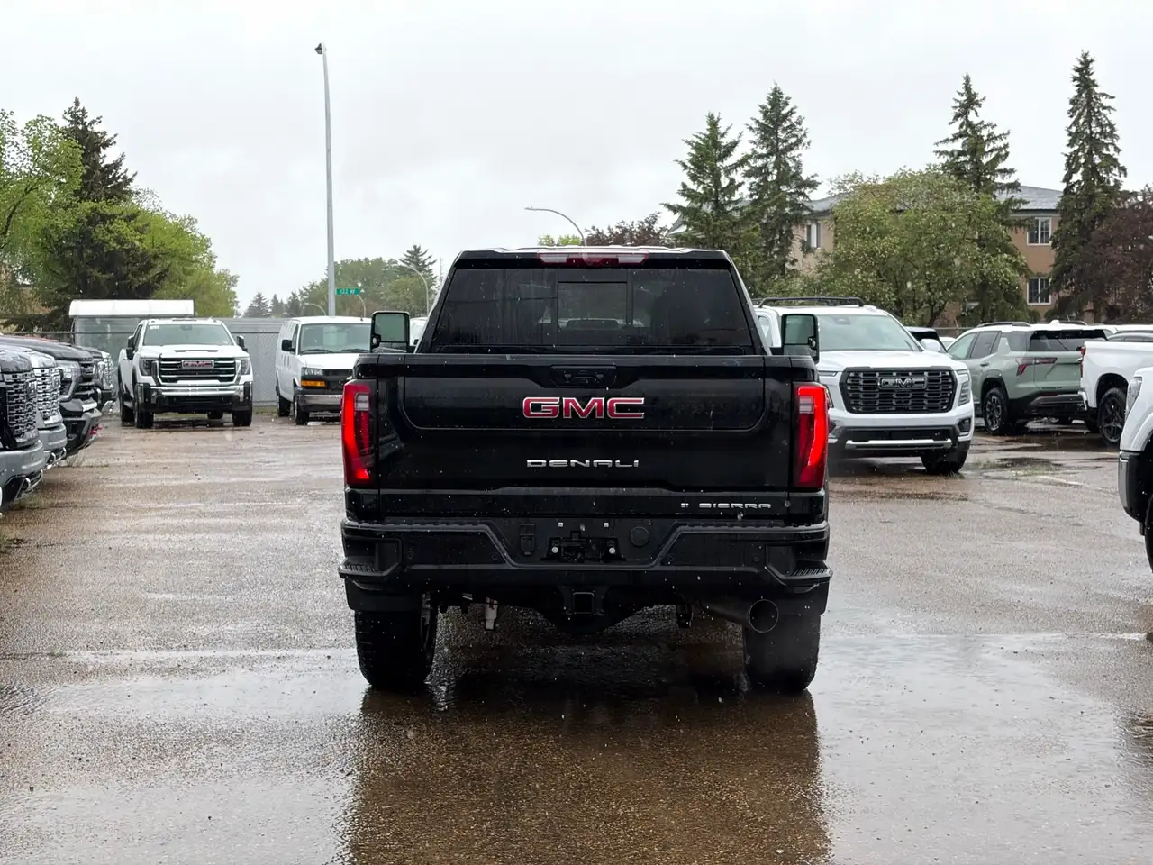 GMC Sierra 3500HD снимка GMC Sierra 3500HD