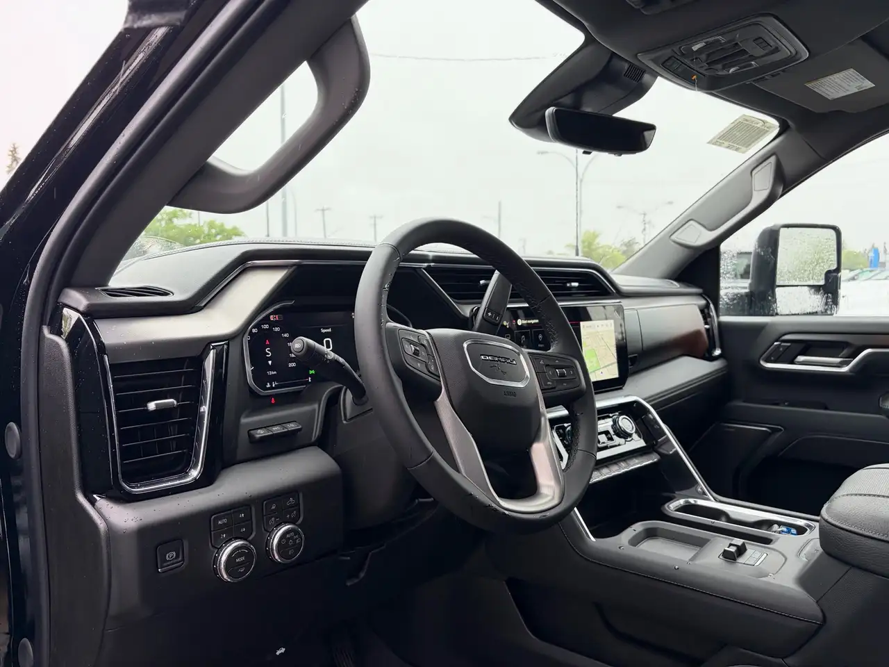 GMC Sierra 3500HD снимка GMC Sierra 3500HD
