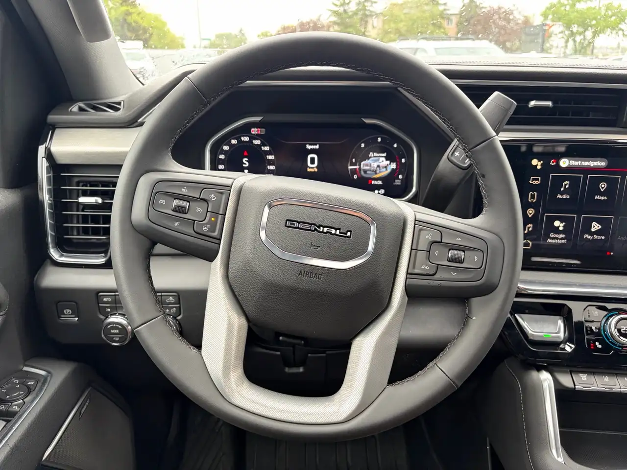 GMC Sierra 3500HD снимка GMC Sierra 3500HD