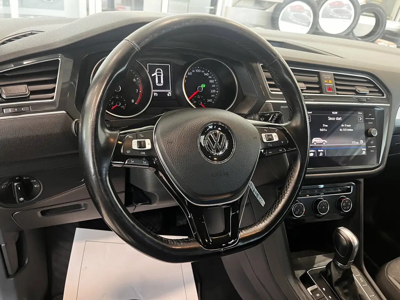 Volkswagen Tiguan снимка Volkswagen Tiguan