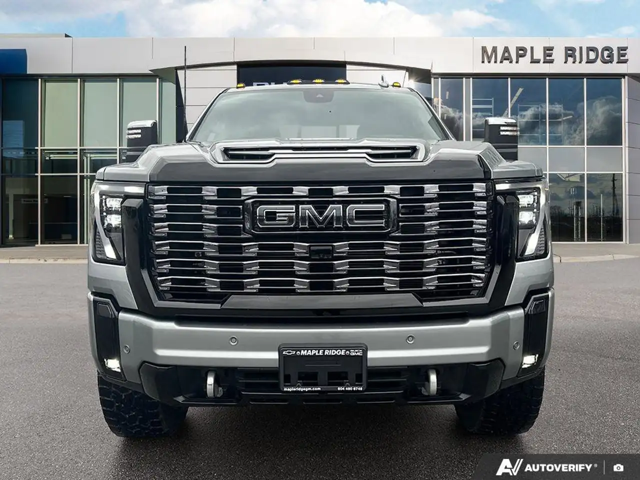 GMC Sierra 3500HD снимка GMC Sierra 3500HD