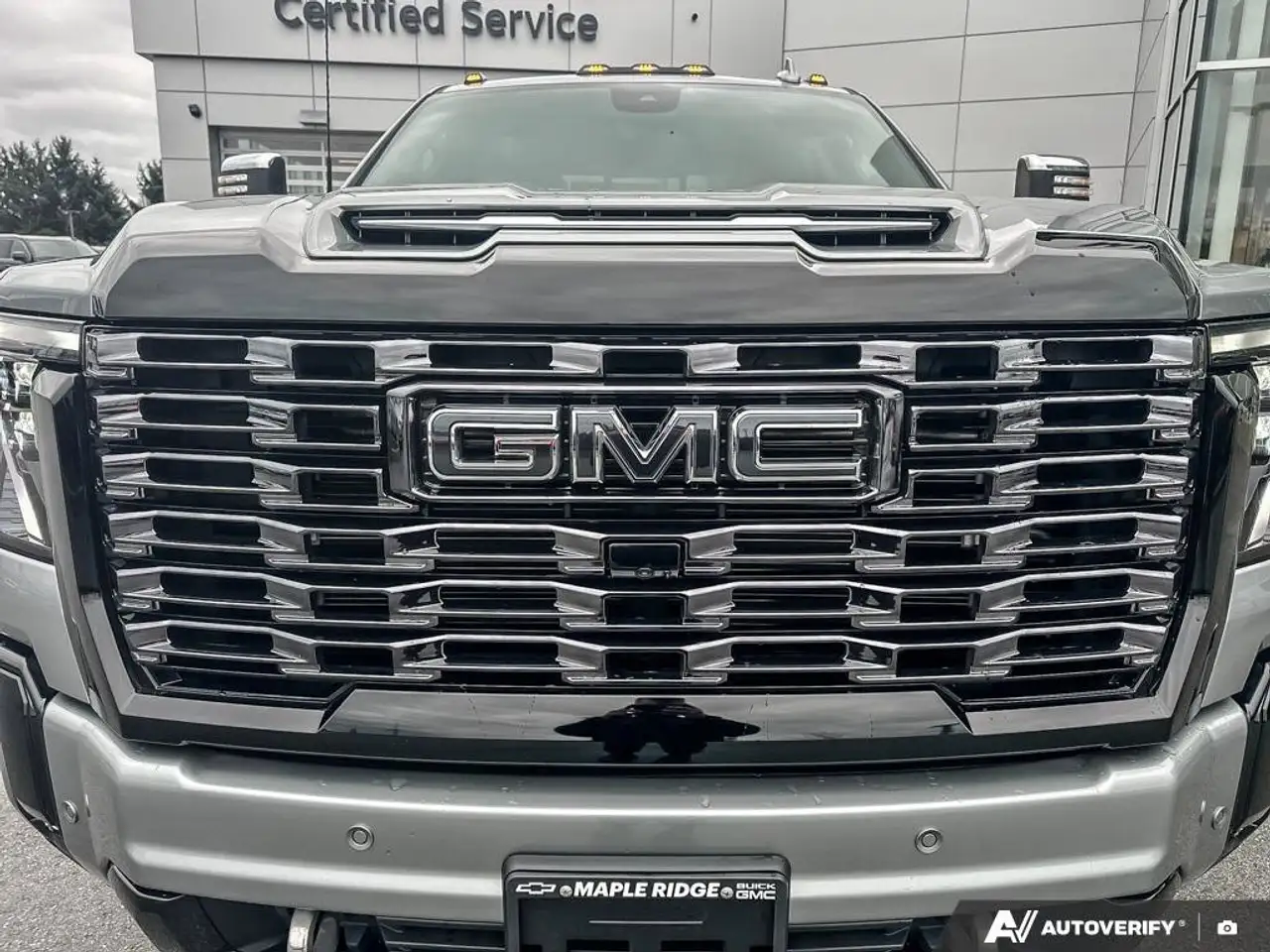 GMC Sierra 3500HD снимка GMC Sierra 3500HD