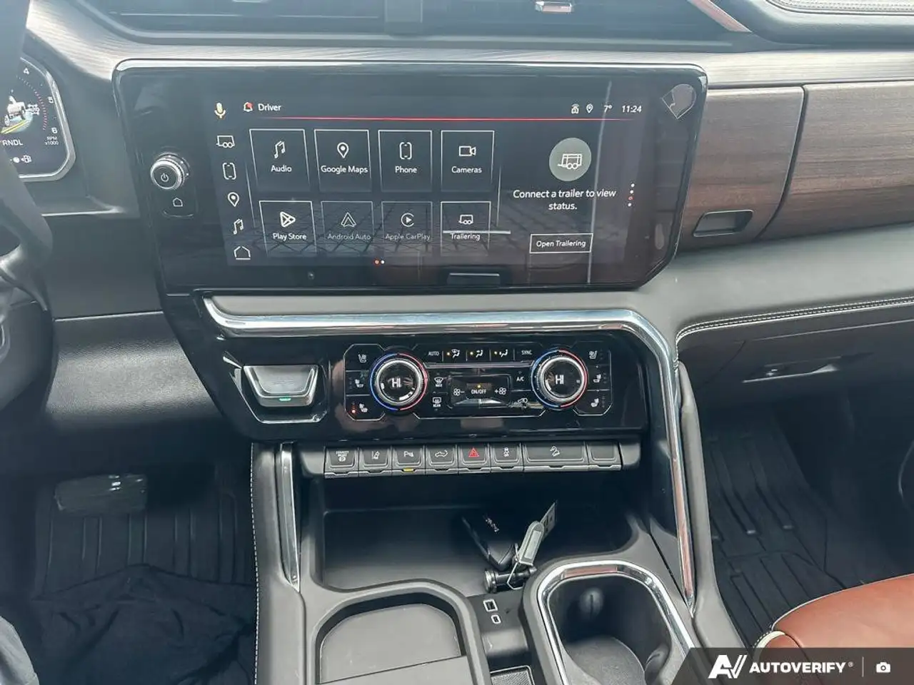 GMC Sierra 3500HD снимка GMC Sierra 3500HD