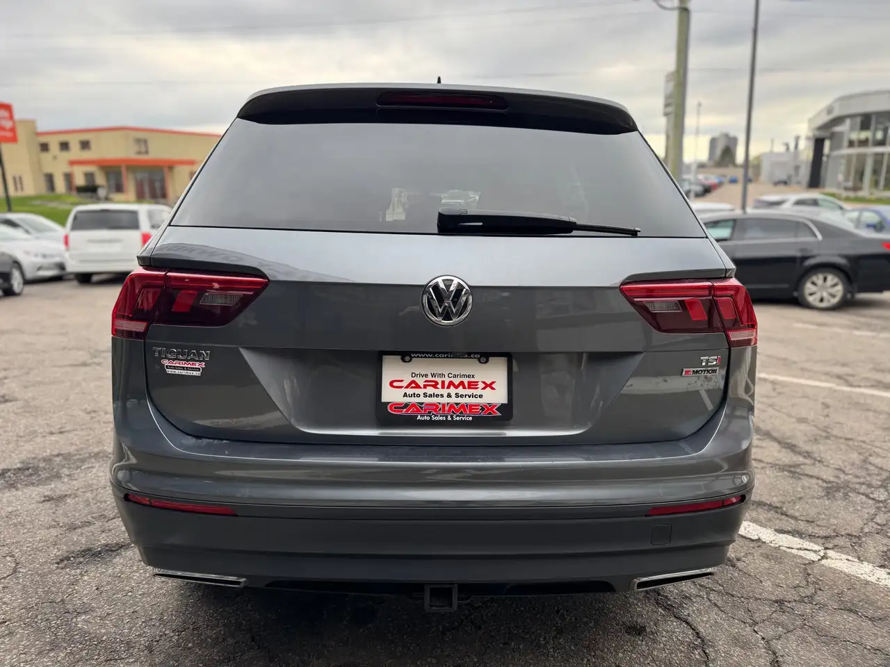Volkswagen Tiguan photo Volkswagen Tiguan