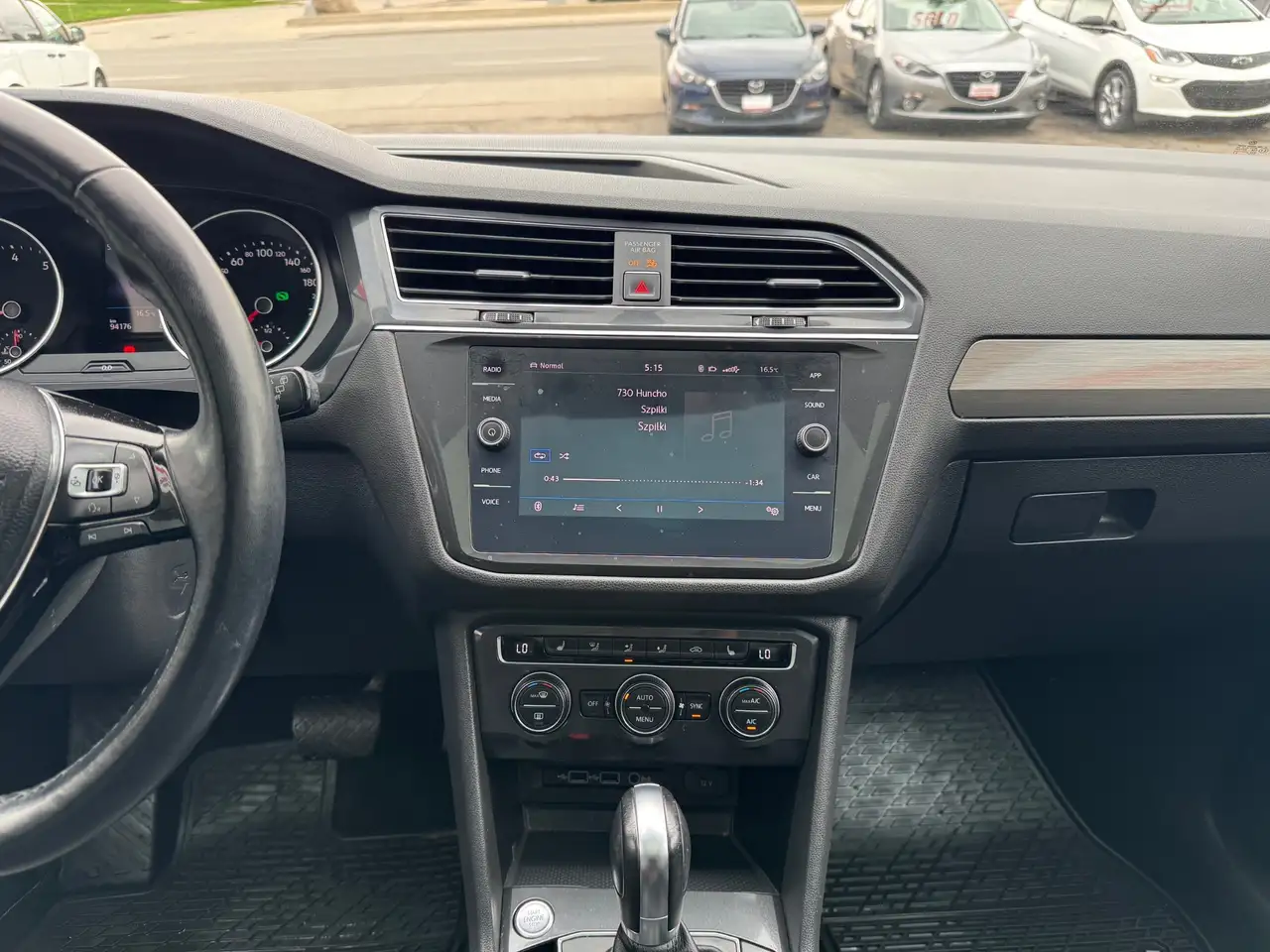 Volkswagen Tiguan photo Volkswagen Tiguan