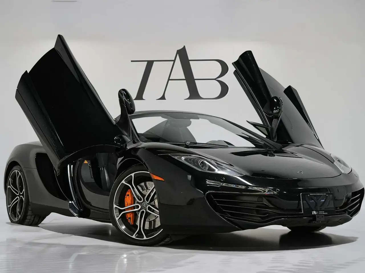 McLaren MP4-12C photo McLaren MP4-12C