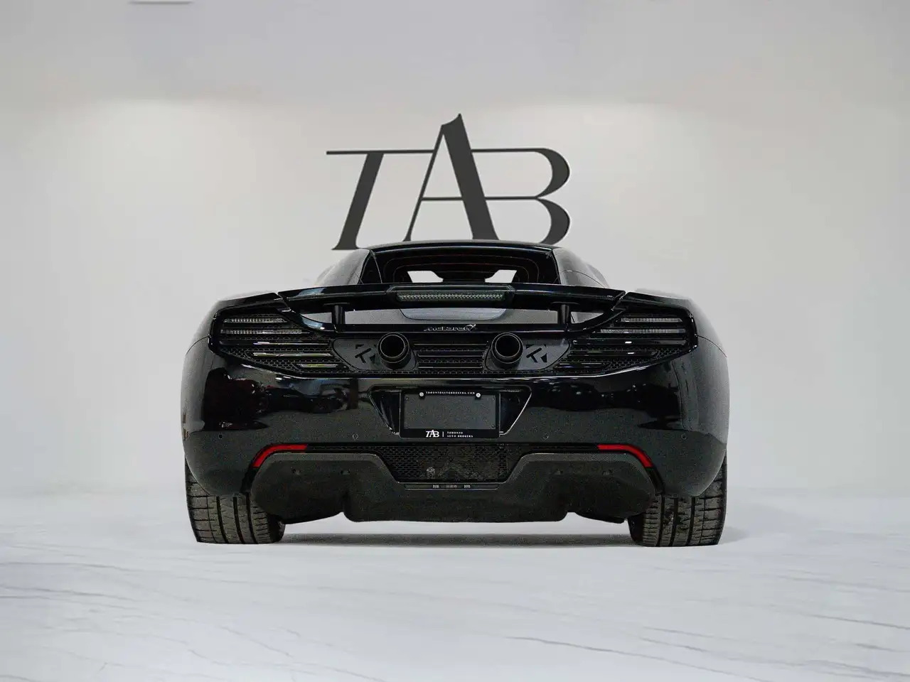 McLaren MP4-12C photo McLaren MP4-12C