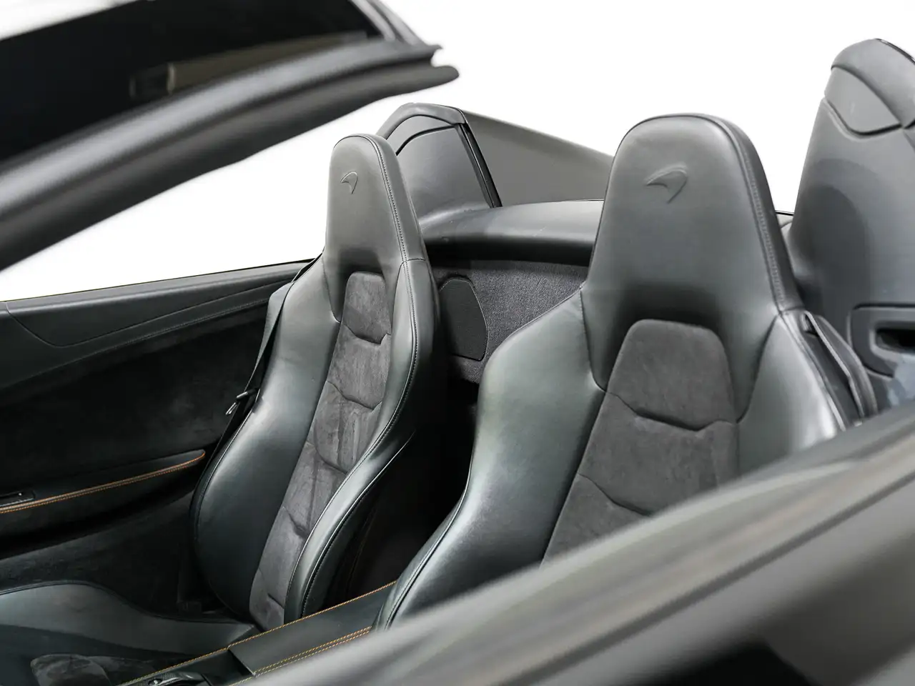 McLaren MP4-12C photo McLaren MP4-12C