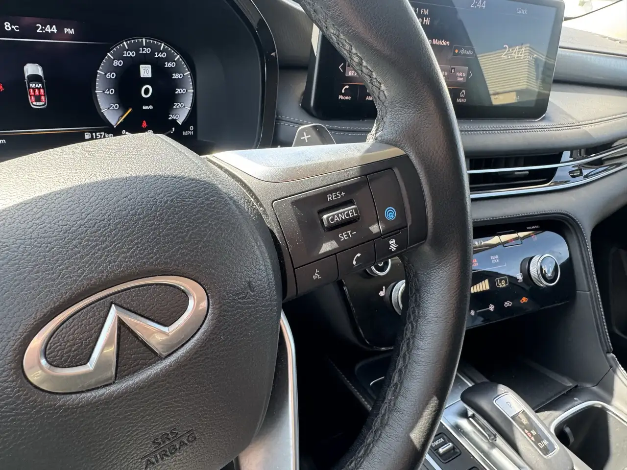 Infiniti QX60 снимка Infiniti QX60