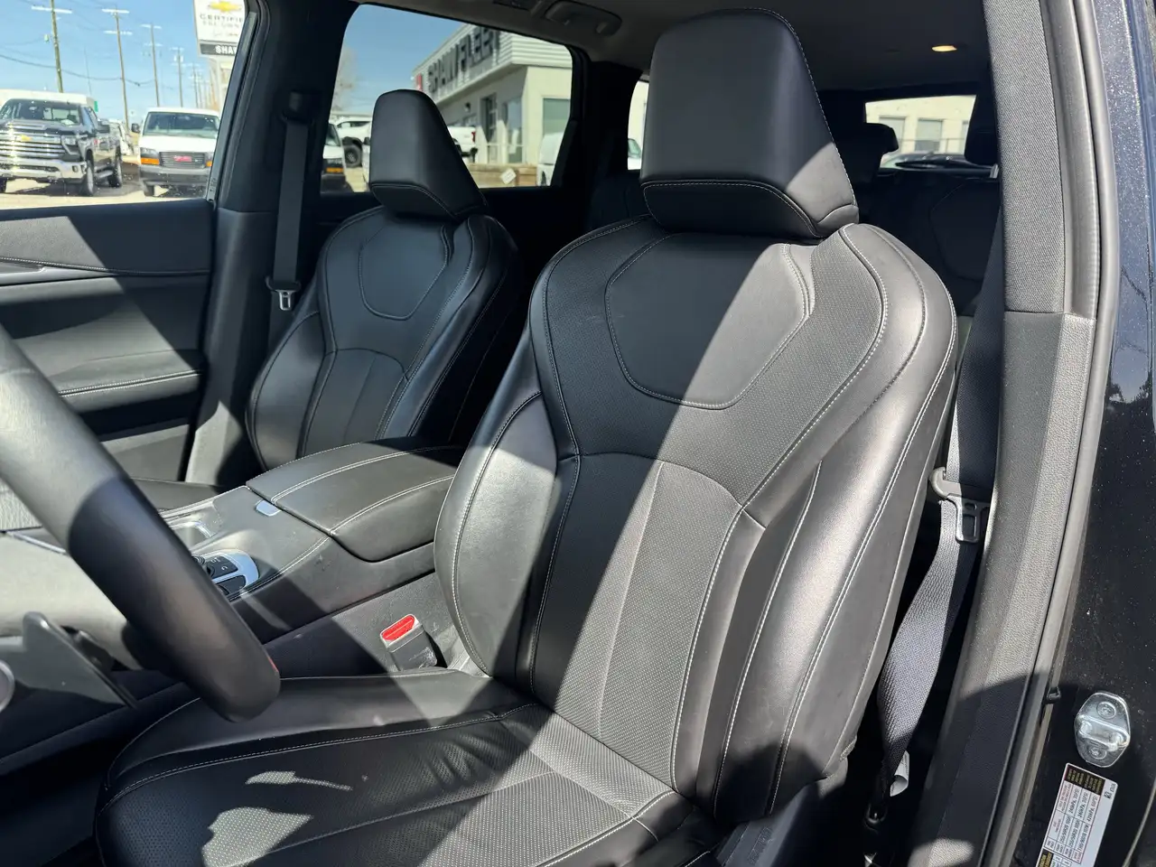 Infiniti QX60 снимка Infiniti QX60