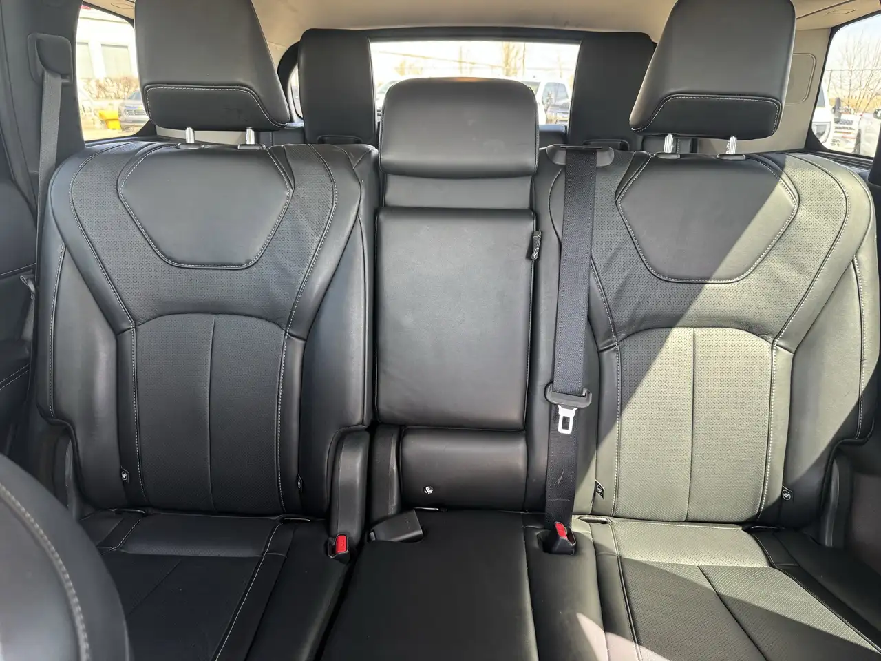 Infiniti QX60 снимка Infiniti QX60